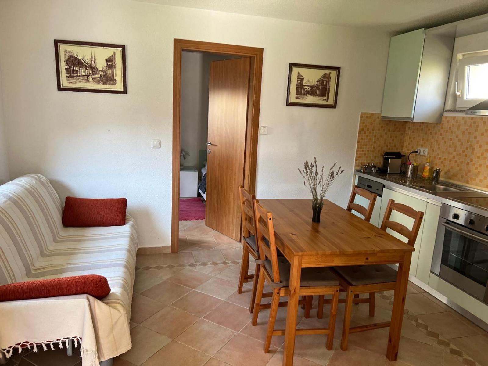 Appartamento Minihaus In Zagreb Sesvete Esterno foto