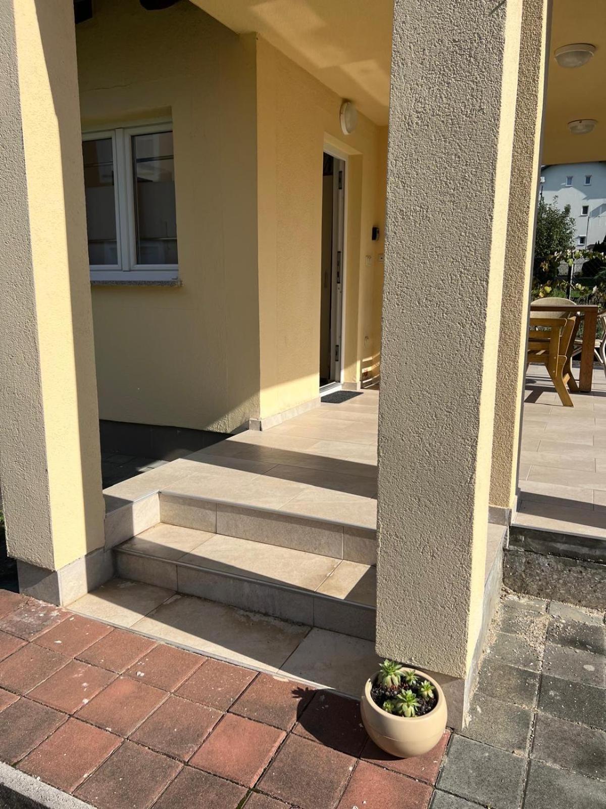 Appartamento Minihaus In Zagreb Sesvete Esterno foto