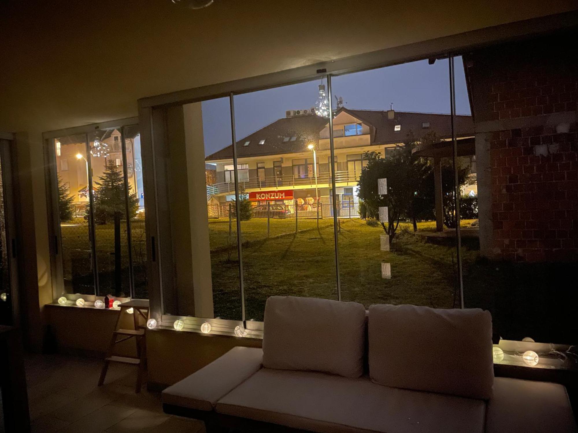 Appartamento Minihaus In Zagreb Sesvete Esterno foto